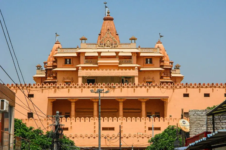 One Day Vrindavan Sightseeing by Cab